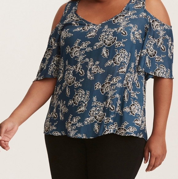 Torrid Plus Size 0 Blue Floral V-Neck Cold Shoulder Blouse - Picture 1 of 10